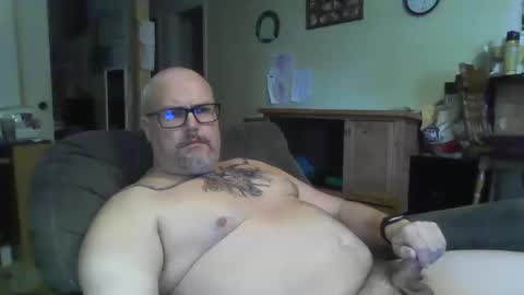 Snapshot of slickdick160 chatting on 10.10.25 slickdick160 online show from 10.10.25