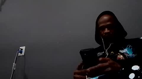 Snapshot of slickerthan12 chatting on 01.21.25 BBC Hanging online show from 01.21.25