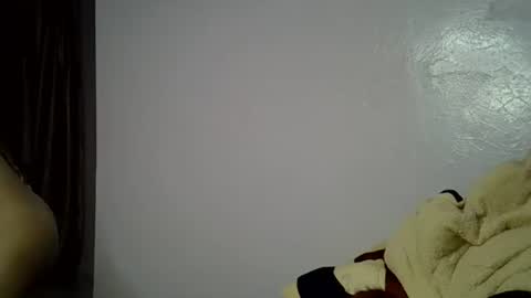 Snapshot of slim_alicia chatting on 10.08.25 Alicia online show from 10.08.25