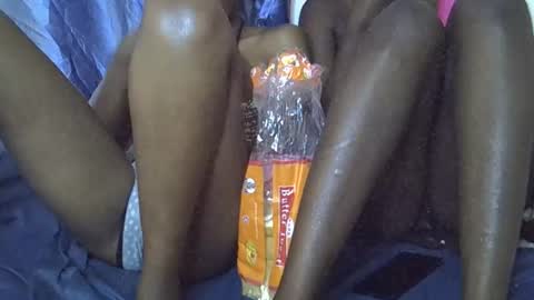 Snapshot of slim_alicia chatting on 10.20.25 Alicia online show from 10.20.25