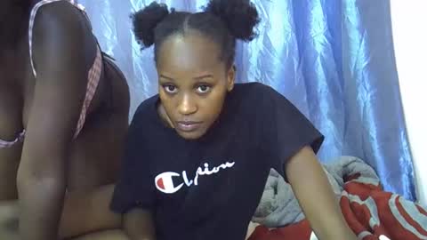 Snapshot of slim_alicia chatting on 11.07.25 Alicia online show from 11.07.25