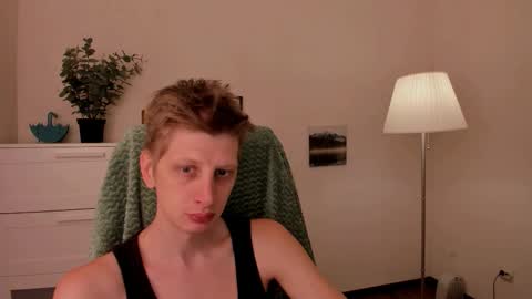 Snapshot of slim_andy chatting on 10.03.25 Andy online show from 10.03.25