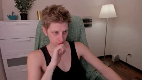 Snapshot of slim_andy chatting on 10.09.25 Andy online show from 10.09.25