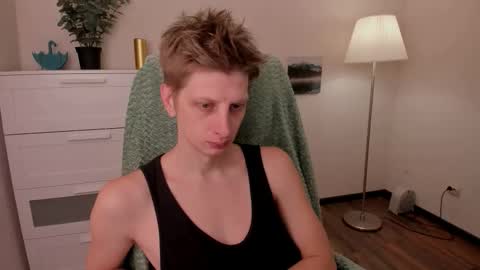 Snapshot of slim_andy chatting on 10.10.25 Andy online show from 10.10.25