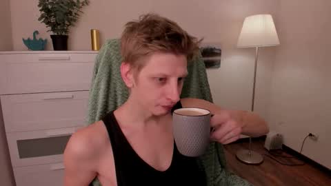 Snapshot of slim_andy chatting on 10.19.25 Andy online show from 10.19.25