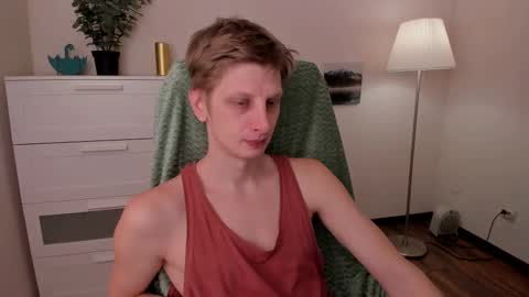 Snapshot of slim_andy chatting on 10.23.25 Andy online show from 10.23.25