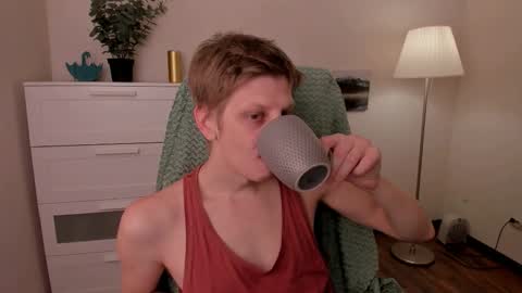 Snapshot of slim_andy chatting on 10.24.25 Andy online show from 10.24.25