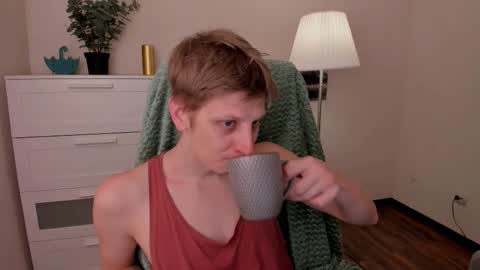 Snapshot of slim_andy chatting on 10.26.25 Andy online show from 10.26.25