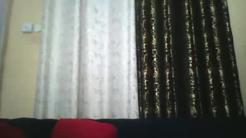 Snapshot of slim_petite_ebony chatting on 03.18.26 slim_petite_ebony online show from 03.18.26