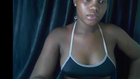 Snapshot of slimthick_tinah chatting on 03.01.26 TINA online show from 03.01.26