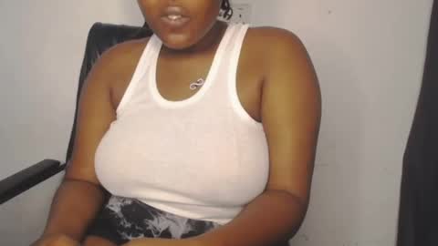 Snapshot of slimy_cunt chatting on 09.28.25 Jemila online show from 09.28.25