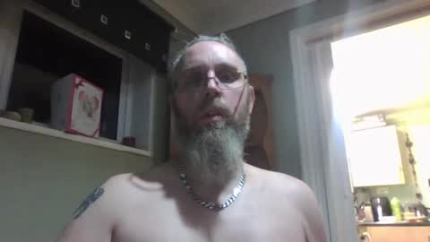 Snapshot of slutfucker20 chatting on 02.27.25 slutfucker20 online show from 02.27.25