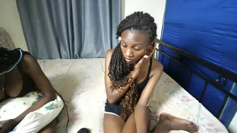 Snapshot of slutty_baddie chatting on 10.27.25 slutty_baddie online show from 10.27.25