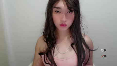 Snapshot of slutty_francine chatting on 10.17.25 FRANCINE online show from 10.17.25