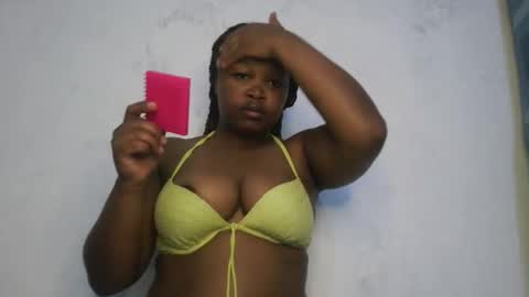 Snapshot of slutty_shan chatting on 10.15.25 slutty_shan online show from 10.15.25