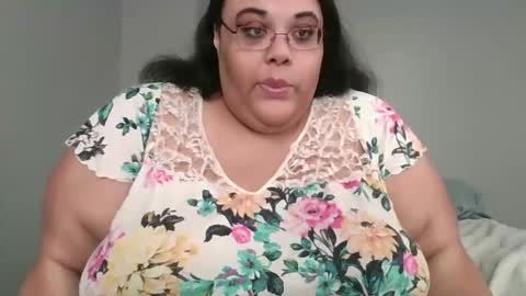 Snapshot of sluttyjess31 chatting on 04.24.26 Jessica online show from 04.24.26