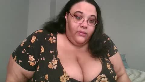 Snapshot of sluttyjess31 chatting on 04.25.26 Jessica online show from 04.25.26