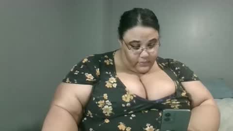 Snapshot of sluttyjess31 chatting on 05.06.26 Jessica online show from 05.06.26