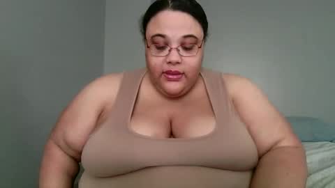 Snapshot of sluttyjess31 chatting on 05.12.26 Jessica online show from 05.12.26