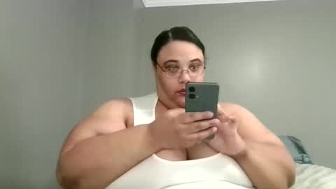 Snapshot of sluttyjess31 chatting on 05.22.26 Jessica online show from 05.22.26