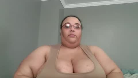 Snapshot of sluttyjess31 chatting on 05.26.26 Jessica online show from 05.26.26