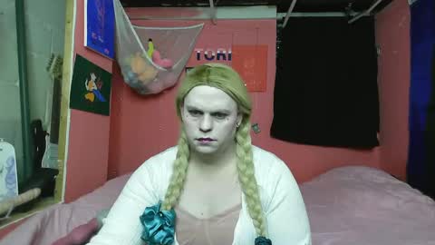 Snapshot of sluttytorismith chatting on 02.11.25 Tori Smith online show from 02.11.25