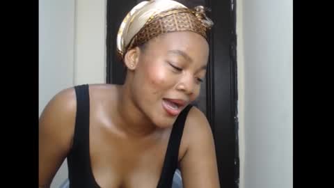Snapshot of sluttyxxdrip chatting on 10.24.25 sluttyxxdrip online show from 10.24.25