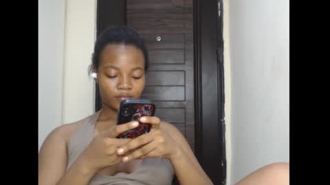 Snapshot of sluttyxxdrip chatting on 10.25.25 sluttyxxdrip online show from 10.25.25