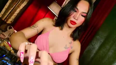 Snapshot of slutxcums_martel69 chatting on 09.30.25 slutxcums_martel69 online show from 09.30.25