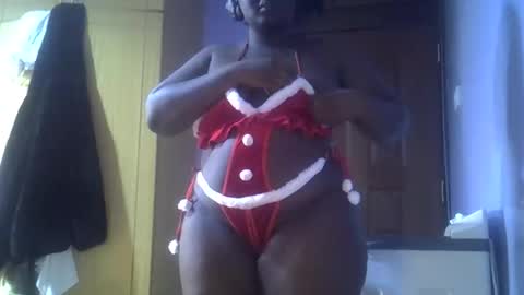 Snapshot of slutyebony186677 chatting on 12.15.25 slutyebony186677 online show from 12.15.25
