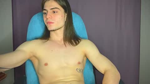 Snapshot of sly_gus chatting on 01.14.25 Gus online show from 01.14.25