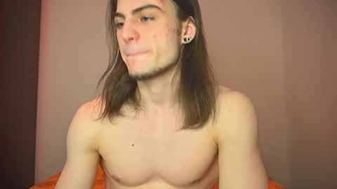 Snapshot of sly_gus chatting on 02.19.25 Gus online show from 02.19.25