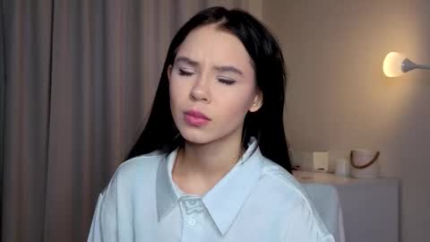 Lily online show from 02.05.26