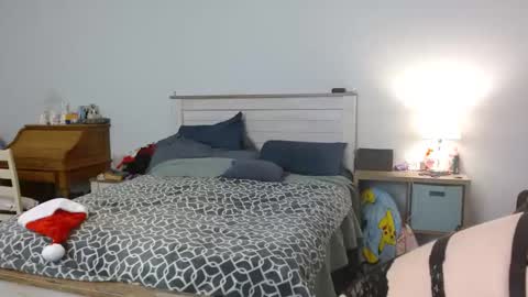 Rachel Lawrence online show from 12.08.24