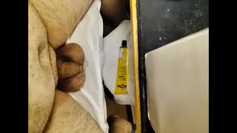 Snapshot of small_1986 chatting on 12.20.24 transmisin gratuita bajo demanda free broadcast on demand online show from 12.20.24