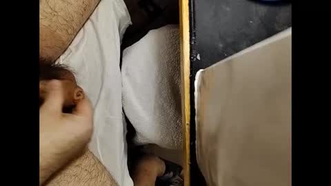 Snapshot of small_1986 chatting on 01.03.25 transmisin gratuita bajo demanda free broadcast on demand online show from 01.03.25