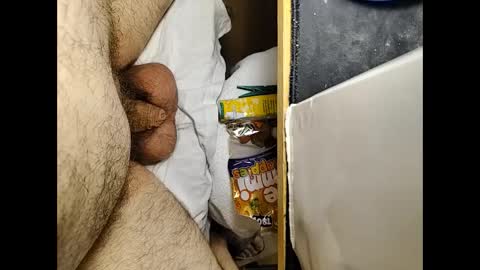 Snapshot of small_1986 chatting on 01.12.25 transmisin gratuita bajo demanda free broadcast on demand online show from 01.12.25