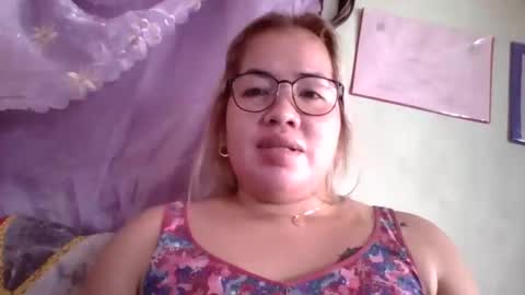 Snapshot of small_boobs59 chatting on 09.17.25 Lovewella online show from 09.17.25