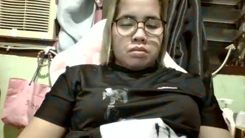 Snapshot of small_boobs59 chatting on 09.20.25 Lovewella online show from 09.20.25