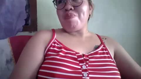 Snapshot of small_boobs59 chatting on 09.25.25 Lovewella online show from 09.25.25