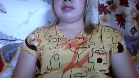 Snapshot of small_boobs59 chatting on 10.08.25 Lovewella online show from 10.08.25