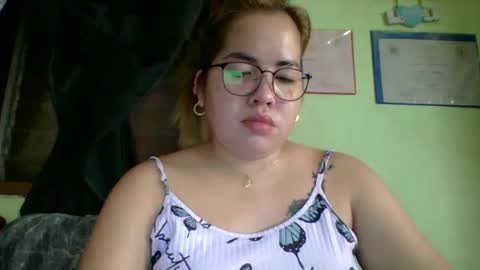 Snapshot of small_boobs59 chatting on 02.28.26 Lovewella online show from 02.28.26