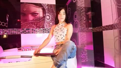 Small Hot19 online show from 03.05.26