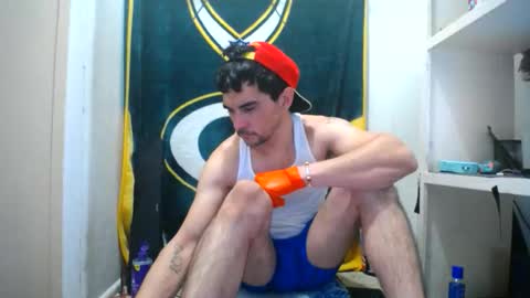 Snapshot of small_wood21 chatting on 02.02.26 small wood21 online show from 02.02.26