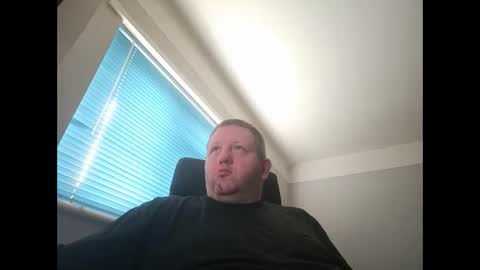 Snapshot of smallone19832 chatting on 02.27.25 smallone19832 online show from 02.27.25