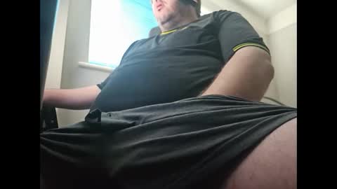 Snapshot of smallone19832 chatting on 10.28.25 smallone19832 online show from 10.28.25