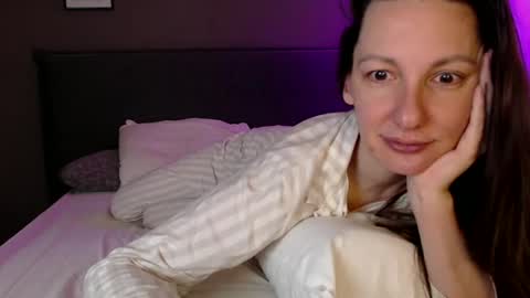 Snapshot of smalltittsbigsoul chatting on 02.18.25 Anna no bbbbybybbabebyy just Anna. And dont call me mom please. online show from 02.18.25