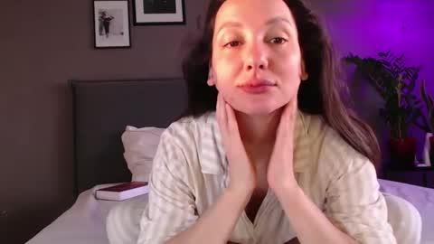 Snapshot of smalltittsbigsoul chatting on 02.26.25 Anna no bbbbybybbabebyy just Anna. And dont call me mom please. online show from 02.26.25