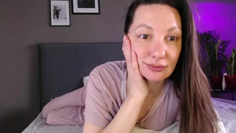 Snapshot of smalltittsbigsoul chatting on 03.07.25 Anna no bbbbybybbabebyy just Anna. And dont call me mom please. online show from 03.07.25