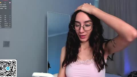 Snapshot of smart_eliz chatting on 04.13.26 Elizabeth online show from 04.13.26